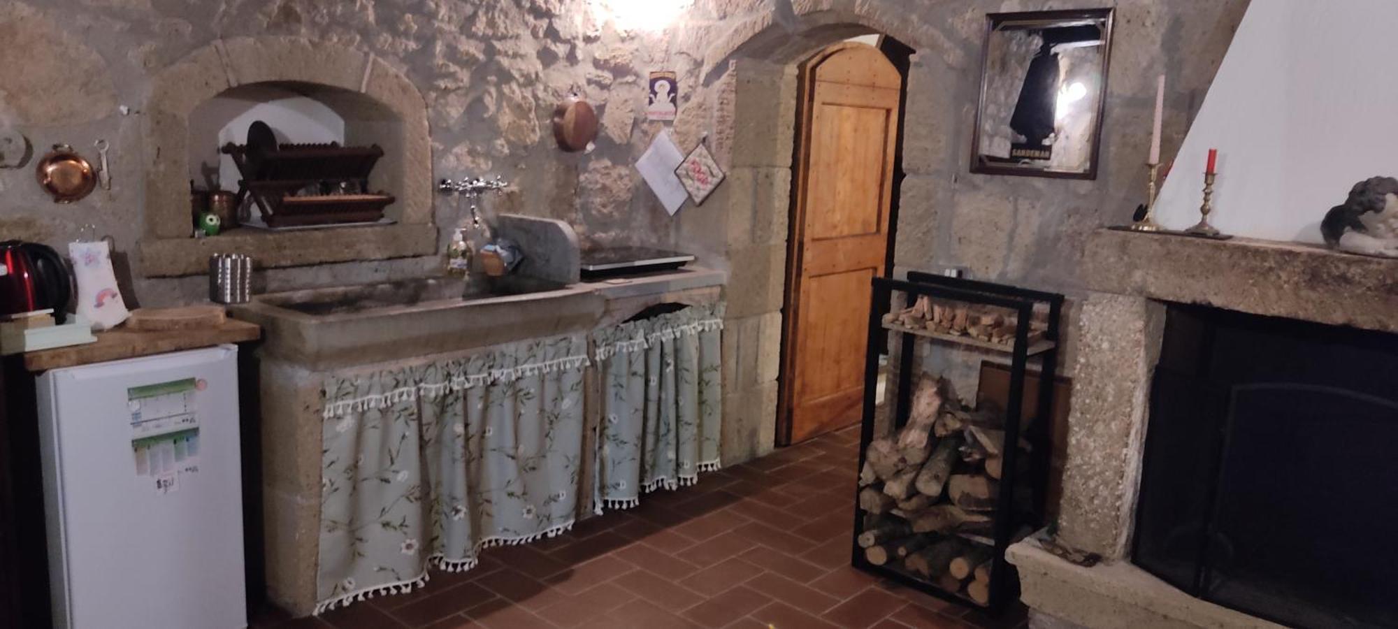 La Chascona Di Farnese Casa Di Tufo Nel Borgo Lejlighed Eksteriør billede